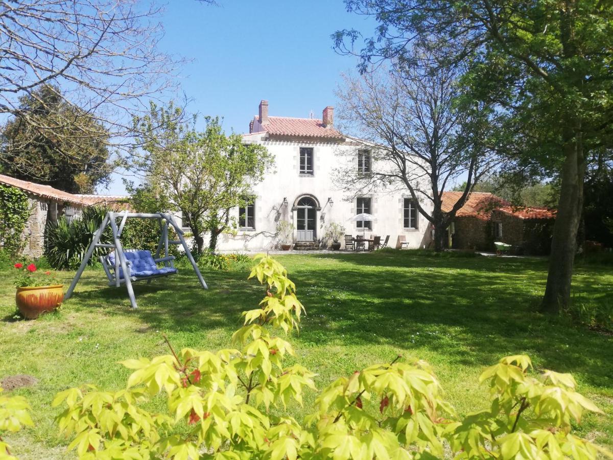 Bed and Breakfast Au Logis De La Mongie Soullans Esterno foto